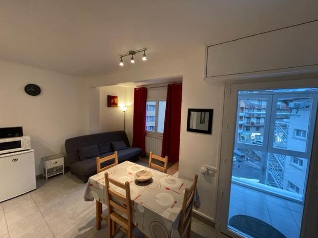 Apartamento Immodelpas Montréal 33 Pas De La Casa Exterior foto